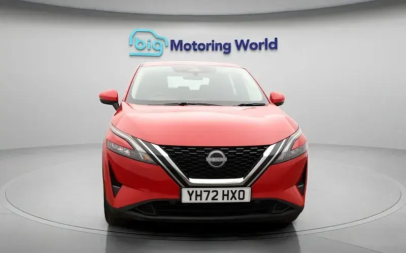 Used Nissan Qashqai Acenta Premium 140 HP (102 kW) 2022 Red SUV
