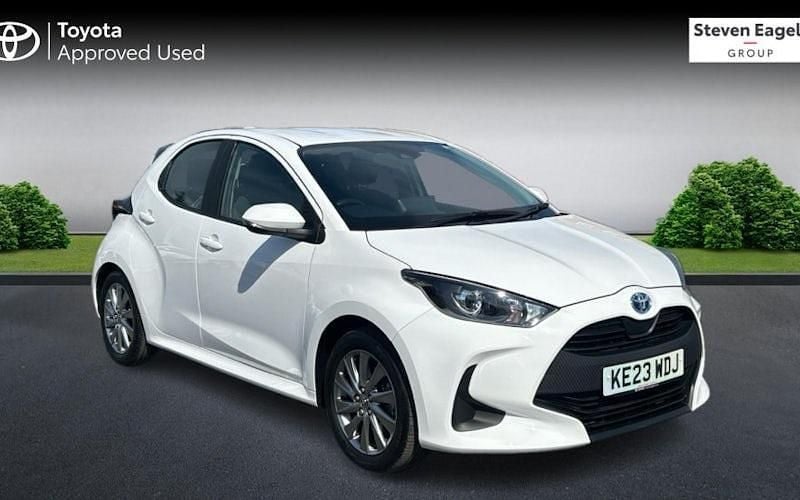 Used 2025 Toyota Yaris Hybrid Hatchback | £17,769 (Super price) - Image 1/4