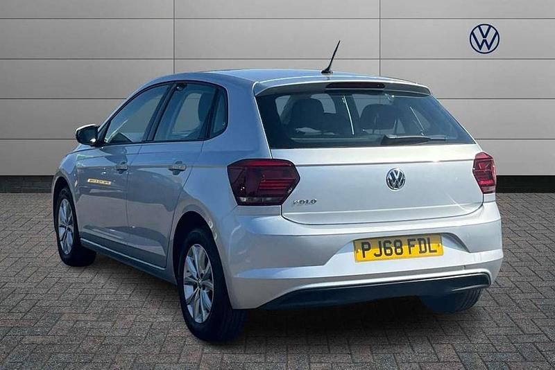 Used VW Polo SE 65 HP (47 kW) 2018 Silver Hatchback
