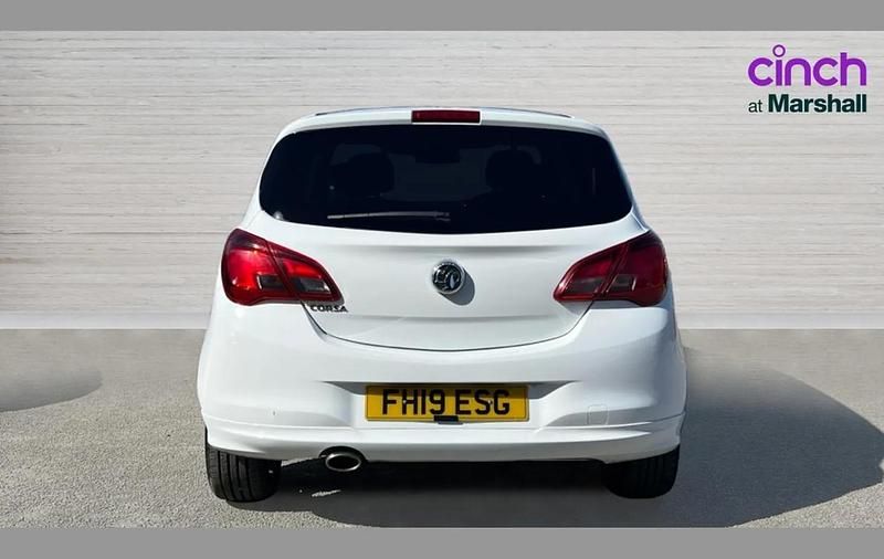 Used Vauxhall Corsa SRi 88 HP (64 kW) 2019 White Hatchback