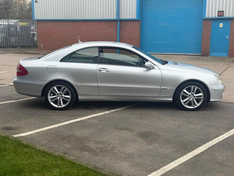 Used Mercedes CLK220 Avantgarde 2007 Silver Coupe