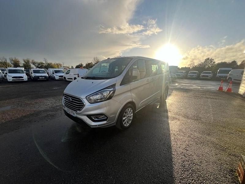 Used Ford Tourneo Custom Titanium 130 HP (95 kW) 2022 Silver Van