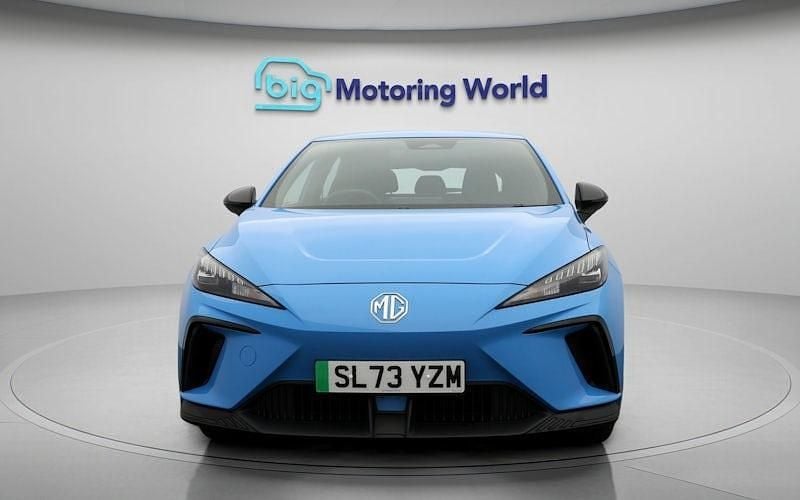 Used MG MG4 EV SE 125 kW (170 HP) 2023 Blue Hatchback