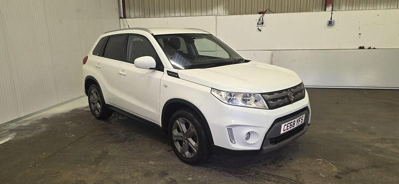 Used Suzuki Vitara SZ-T 120 HP (88 kW) 2018 White Hatchback