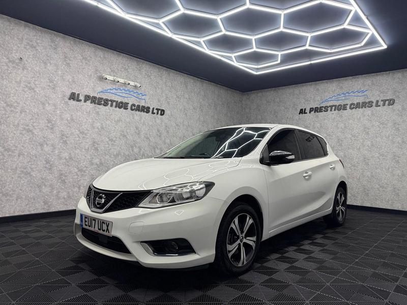 White Used 2017 Nissan Pulsar Acenta Hatchback | £7,499 (Fair price) - Image 1/4