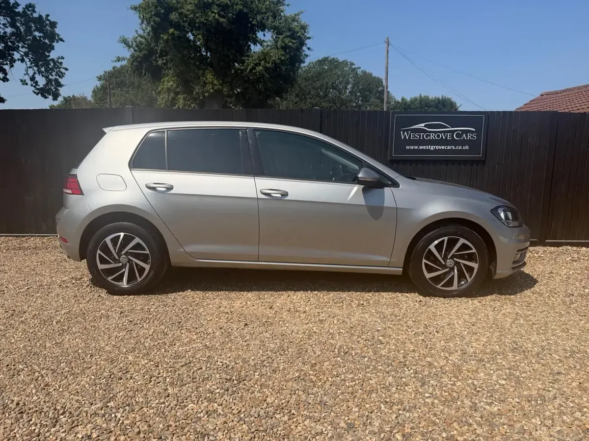 Used VW Golf VII Match 115 HP (84 kW) 2019 Silver Hatchback