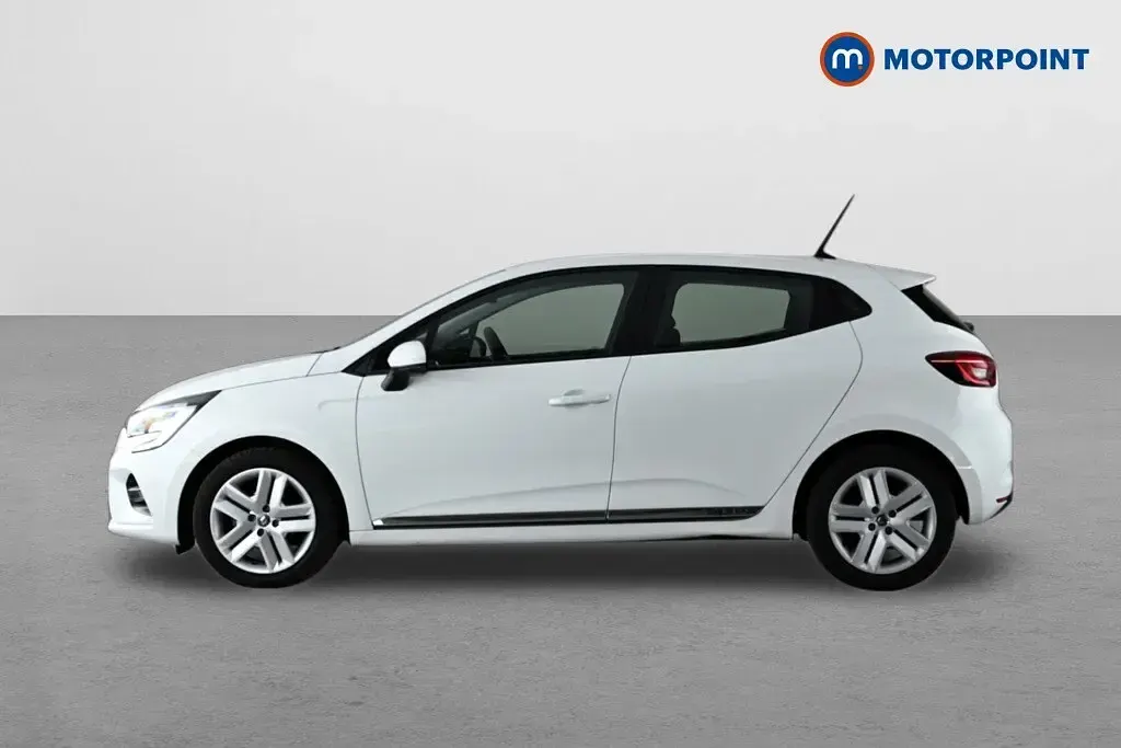 Used Renault Clio Play 101 HP (74 kW) 2020 White Hatchback