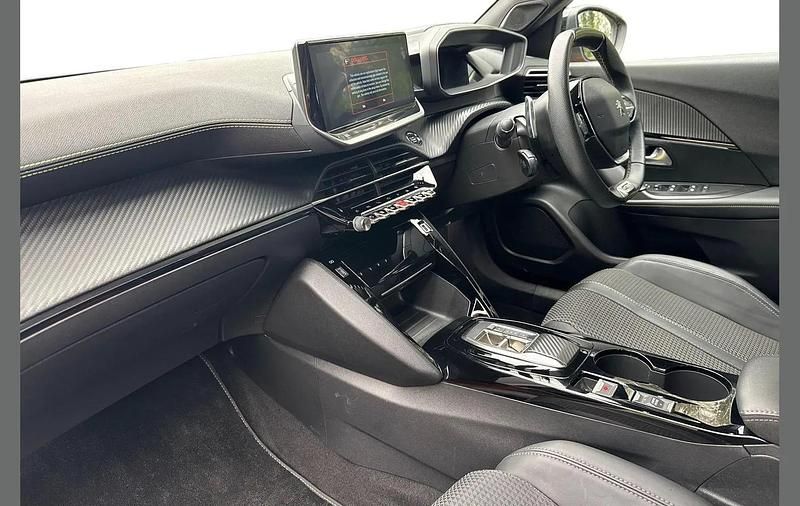 Used Peugeot 2008 GT 131 HP (96 kW) 2022 Orange SUV