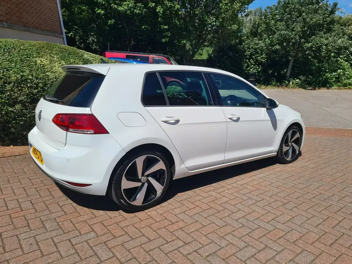 Begagnad VW Golf VII GT 2014 Vit Halvkombi