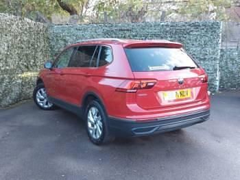 Used VW Tiguan Allspace Life 150 HP (110 kW) 2021 Red SUV
