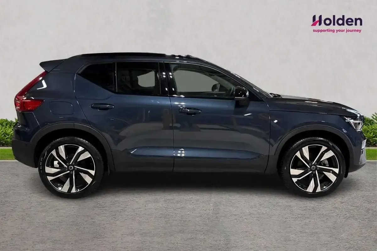 Used Volvo XC40 Ultra 194 HP (142 kW) 2025 Blue SUV