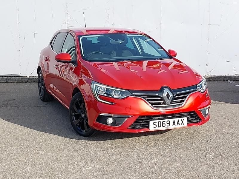 Used Renault Mégane IV Iconic 140 HP (102 kW) 2019 Red Hatchback