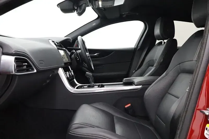 Used Jaguar XE R-Dynamic 204 HP (150 kW) 2023 Red Sedan