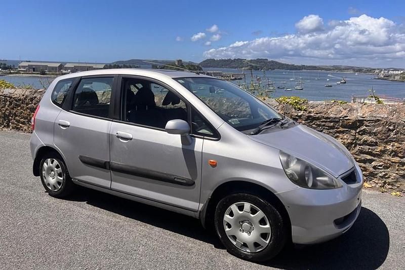 Silver Used 2004 Honda Jazz SE Hatchback | £1,495 (Super price) - Image 1/1