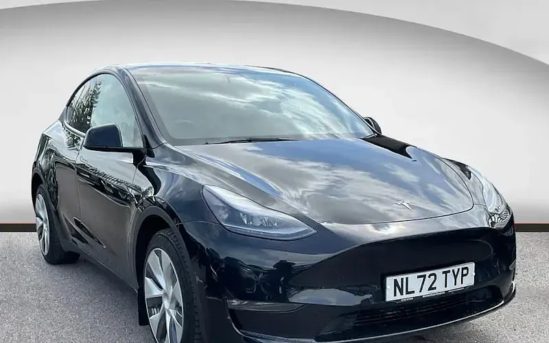 Used Tesla Model Y Long Range AWD 286 kW (389 HP) 2025 SUV