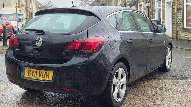 Used Vauxhall Astra SRi 2011 Black Hatchback