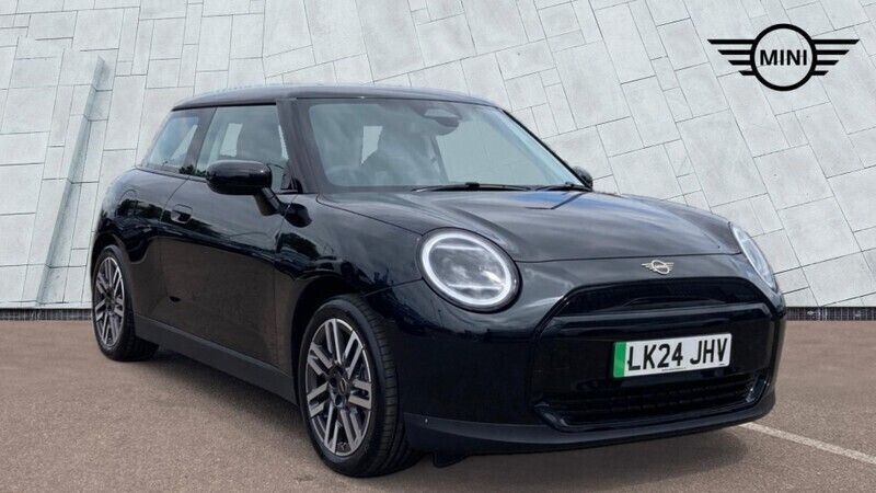 Black Used 2024 Mini Cooper Hatch Hatchback | £23,268 - Image 1/4