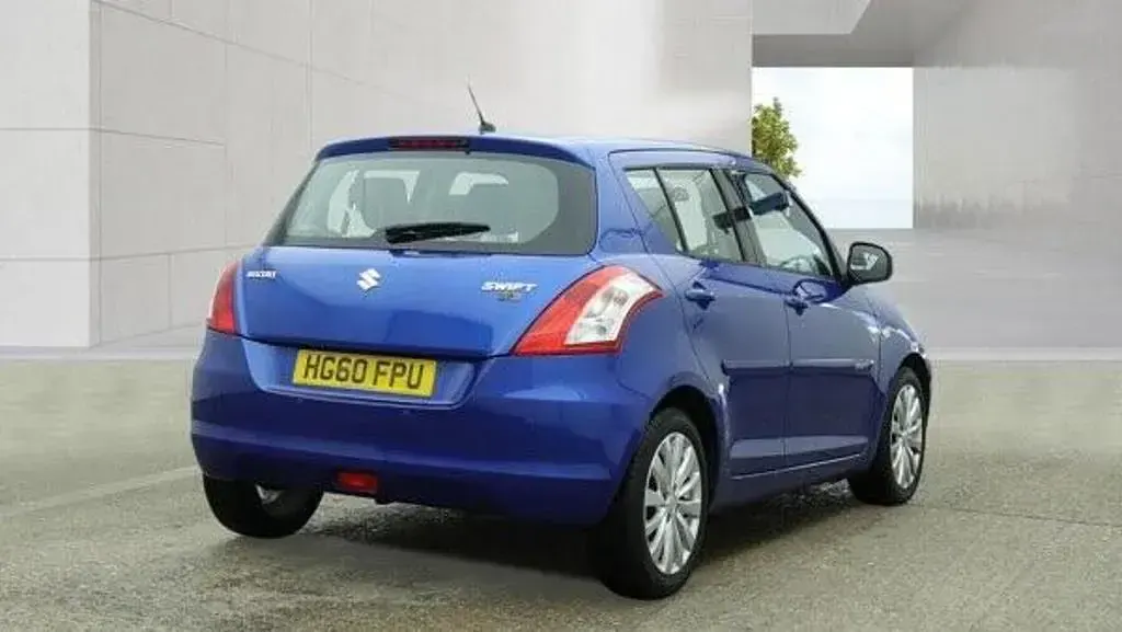 Used Suzuki Swift SZ3 94 HP (69 kW) 2010 Blue Hatchback