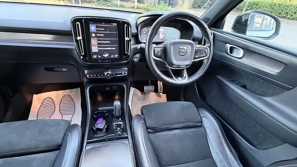 Used Volvo XC40 R-Design 2019 Silver SUV