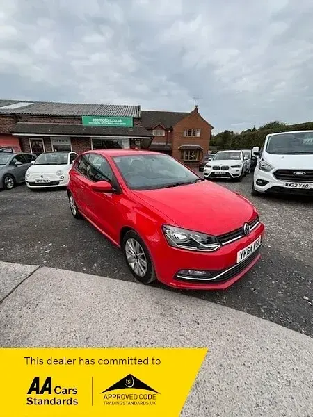 Used VW Polo SE 60 HP (44 kW) 2014 Red Hatchback