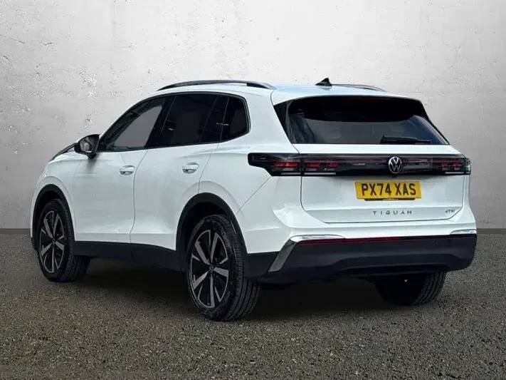 Used VW Tiguan Elegance 150 HP (110 kW) 2024 White SUV