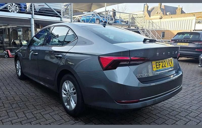 Used Skoda Octavia SE 108 HP (79 kW) 2022 Graphite grey metallic Hatchback