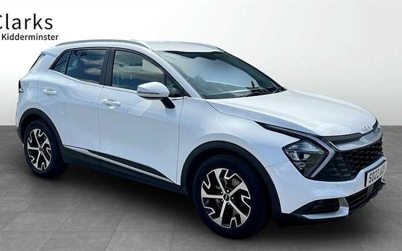 White Used 2022 Kia Sportage 3 SUV | £21,295 (Good price) - Image 1/4