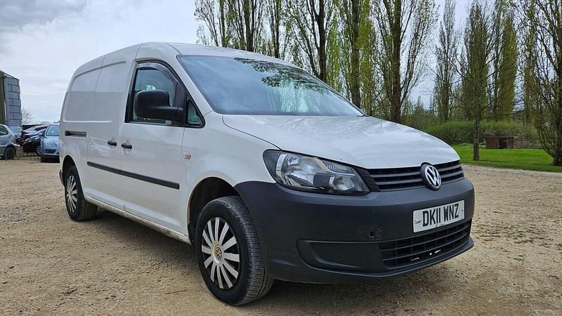 Used VW Caddy 102 HP (75 kW) 2011 White MPV
