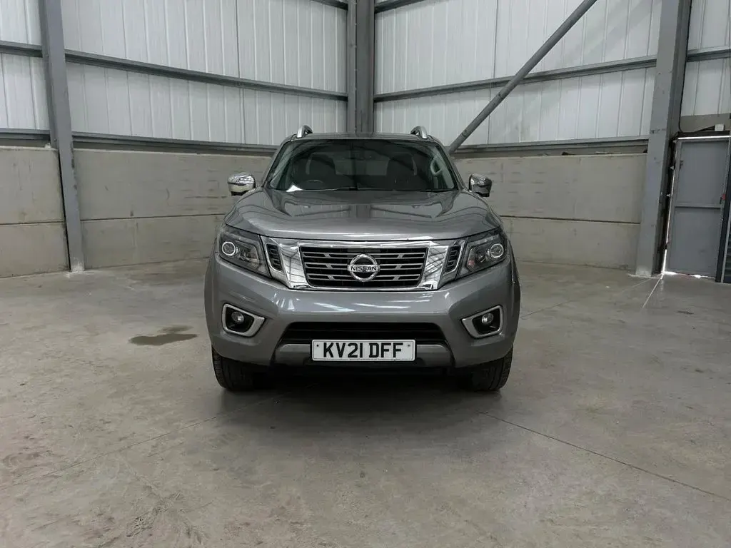 Used Nissan Navara Tekna 190 HP (139 kW) 2021 Grey Pickup