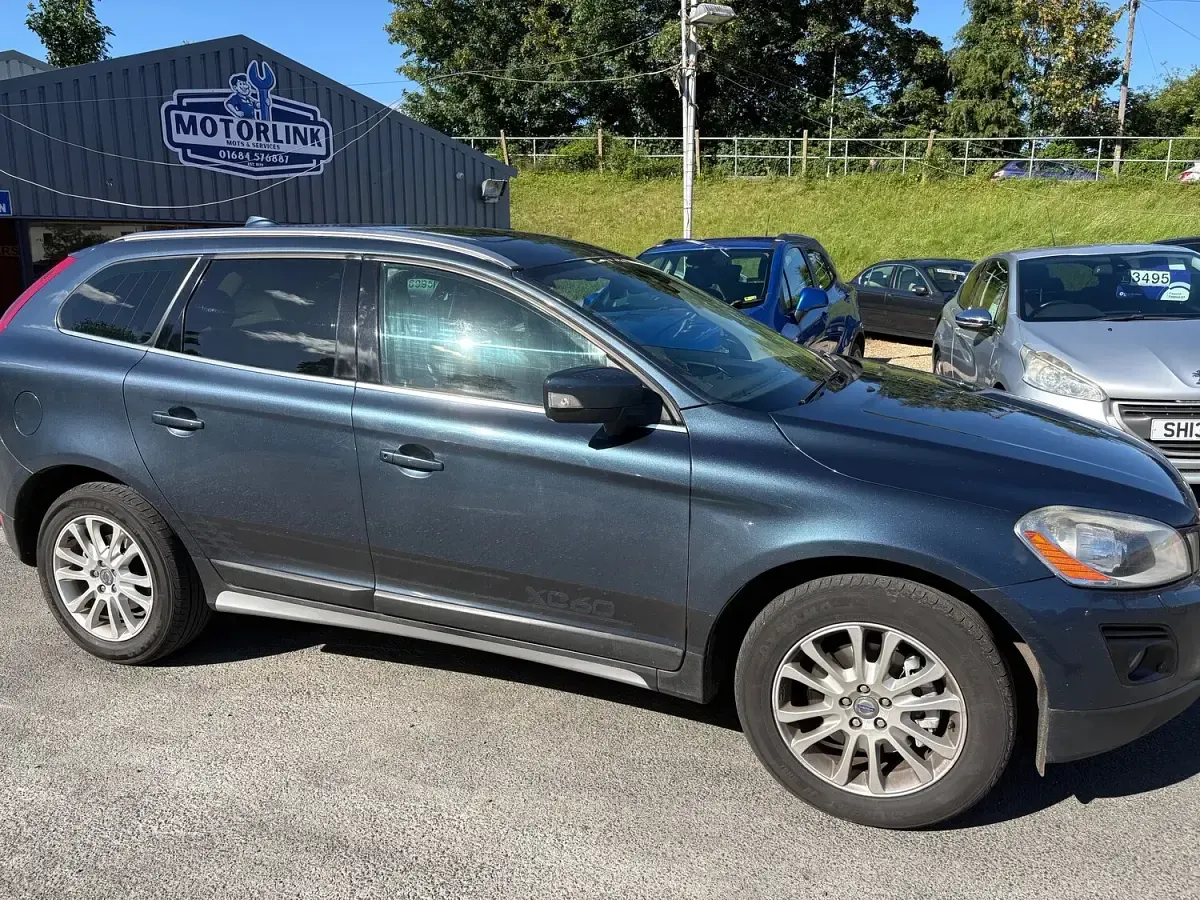 Used Volvo XC60 SE Lux 205 HP (150 kW) 2009 Blue SUV