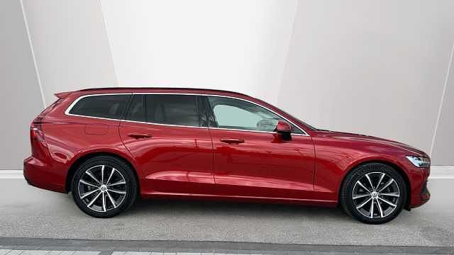 Used Volvo V60 Momentum 194 HP (142 kW) 2022 Estate