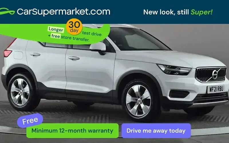 Usado Volvo XC40 Momentum 163 HP (119 kW) 2021 SUV
