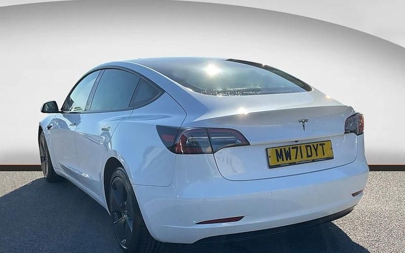 Used Tesla Model 3 Standard Range 208 kW (283 HP) 2021 White Sedan