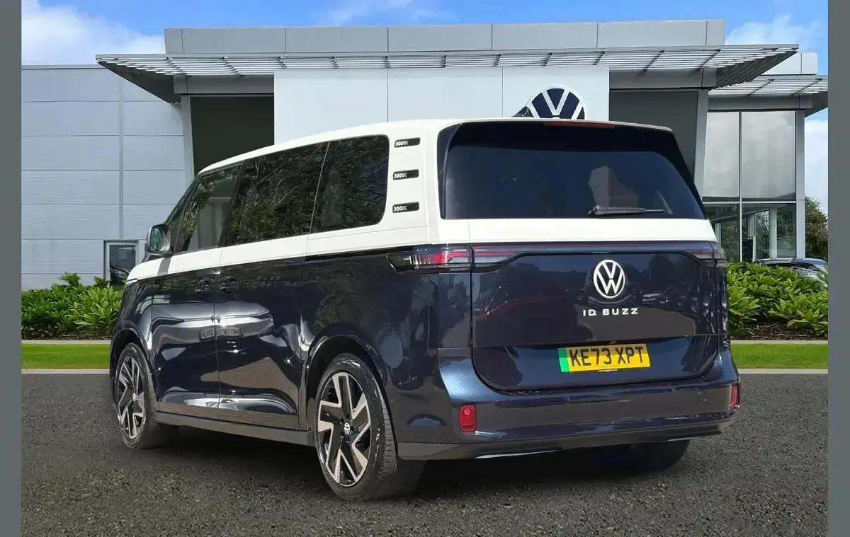 Used VW ID. Buzz Pro 150 kW (204 HP) 2024 White MPV