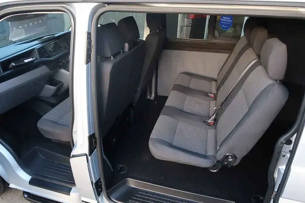Used VW Transporter Startline 150 HP (110 kW) 2021 Silver Van