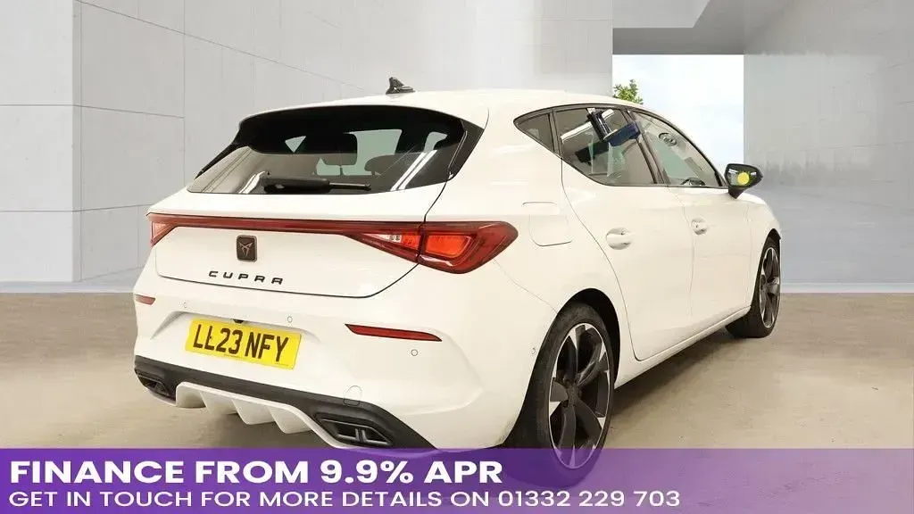Used Cupra Leon 150 HP (110 kW) 2023 White Hatchback