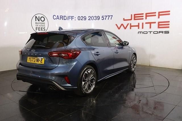 Używany Ford Focus ST-Line X 125 KM (91 kW) 2023 Niebieski Hatchback