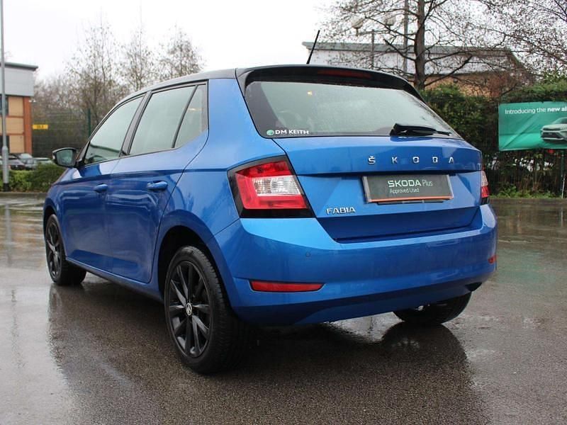 Used Skoda Fabia Colour Edition 70 HP (51 kW) 2020 Race blue metallic black magic pearl effect Hatchback