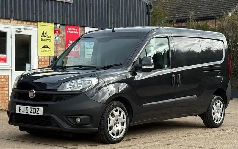 Used Fiat Doblò 2015 Black MPV