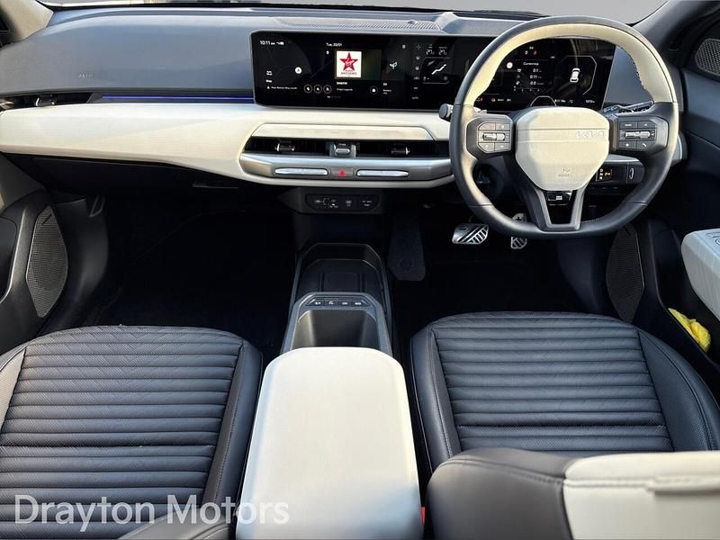 Used Kia EV4 GT-Line S 150 kW (204 HP) 2025 White Hatchback