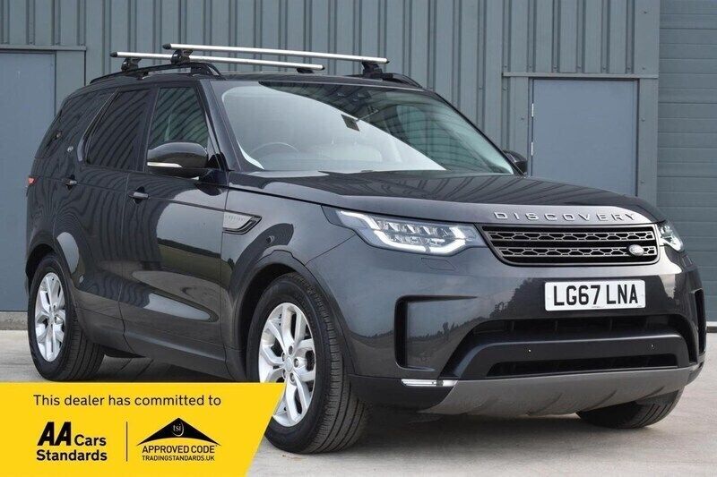 Grey Used 2017 Land Rover Discovery 5 SE SUV | £18,995 (Fair price) - Image 1/4