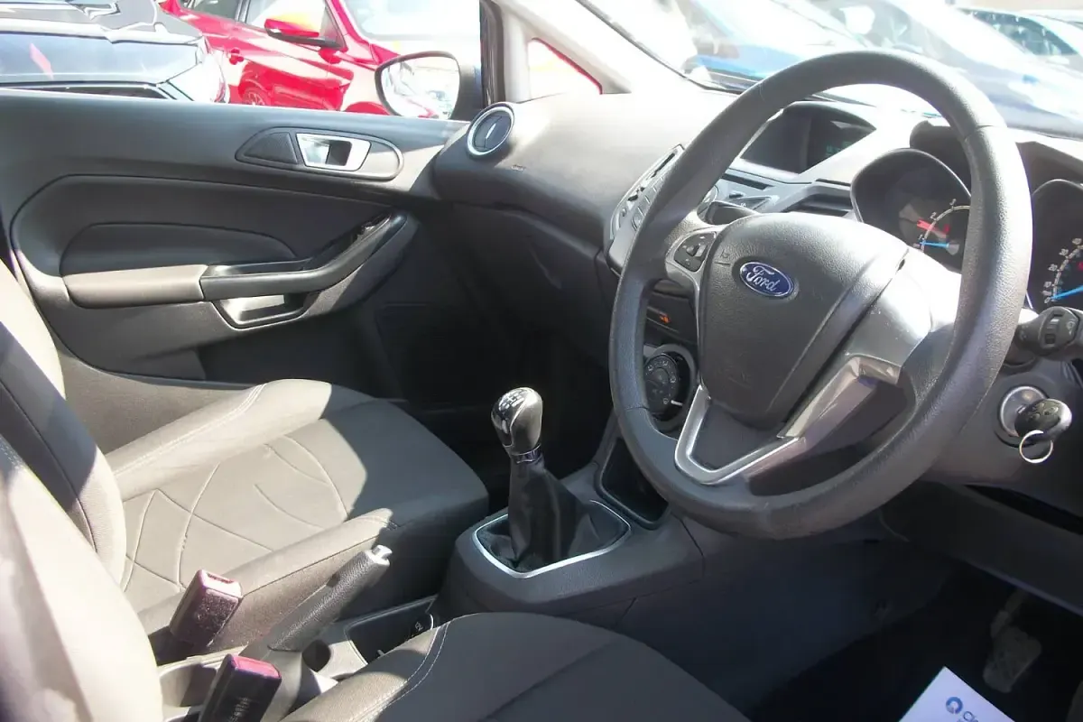 Used Ford Fiesta Style 82 HP (60 kW) 2013 Blue Hatchback