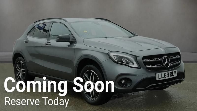 Usado Mercedes GLA180 Urban 122 HP (89 kW) 2019 SUV