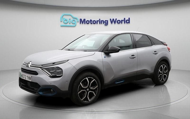 Usado Citroën e-C4 Shine 100 kW (136 CV) 2023 Gris Utilitario