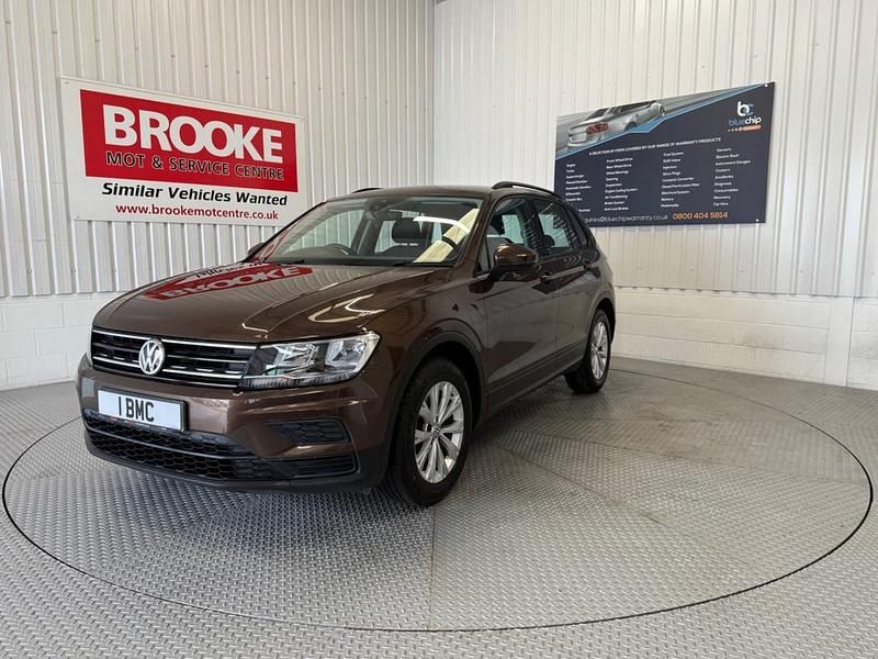 Used VW Tiguan S 130 HP (95 kW) 2017 Brown SUV