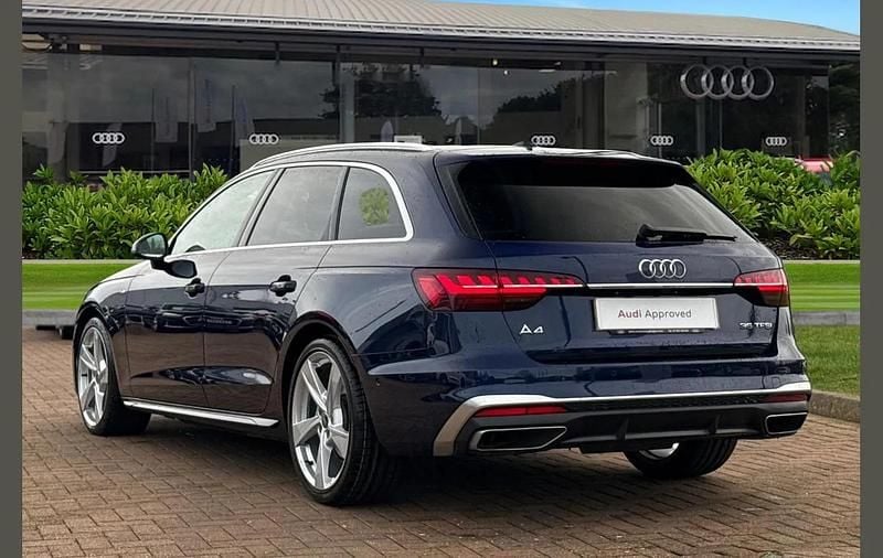 Used Audi A4 S-Line 150 HP (110 kW) 2024 Blue Estate