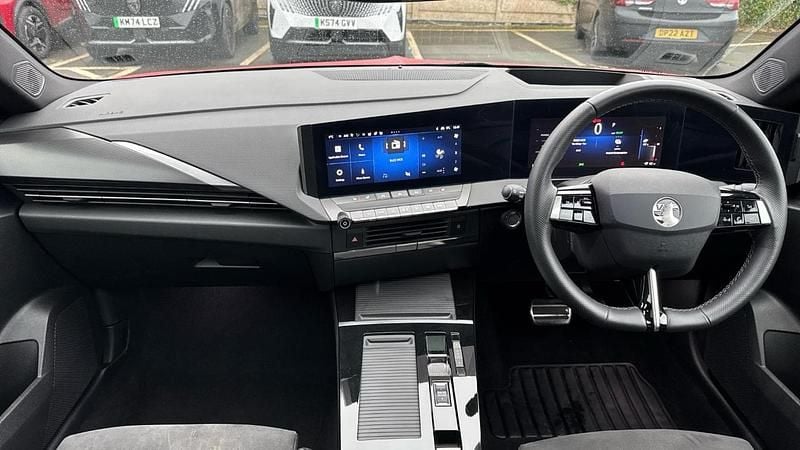 Red Used 2024 Vauxhall Astra Ultimate Estate | £20,950 (Fair price) - Image 1/4