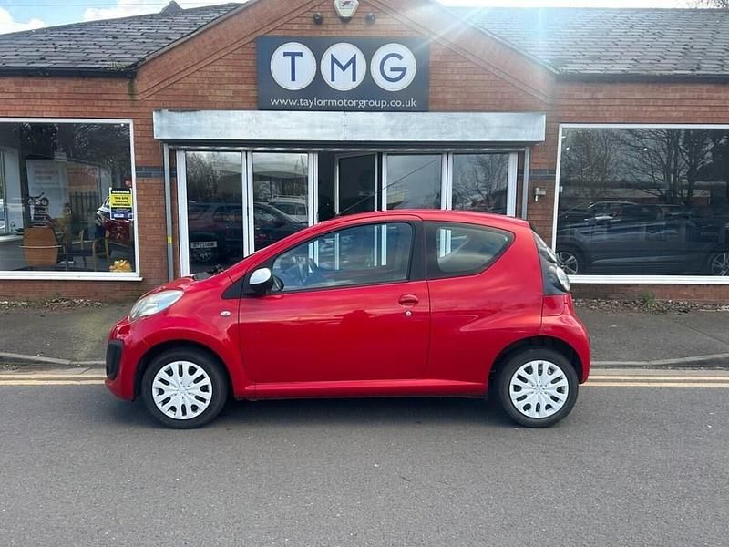 Used Citroën C1 VTR Sport 68 HP (50 kW) 2013 Red Hatchback