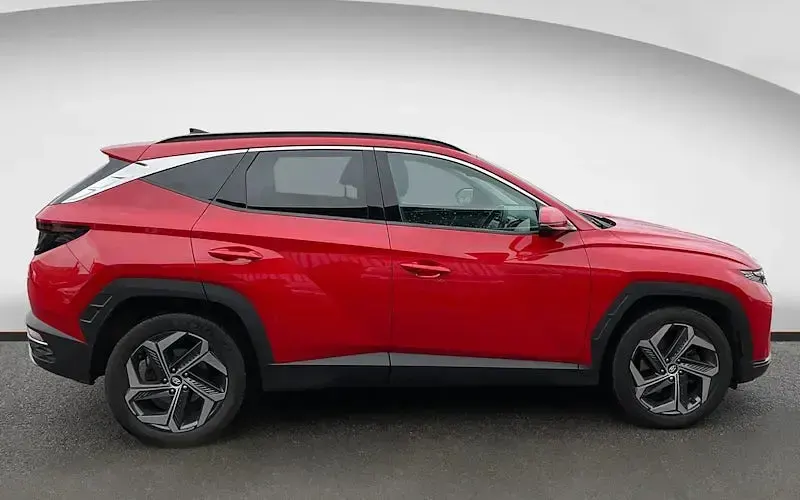 Used Hyundai Tucson Premium 230 HP (169 kW) 2023 Red SUV