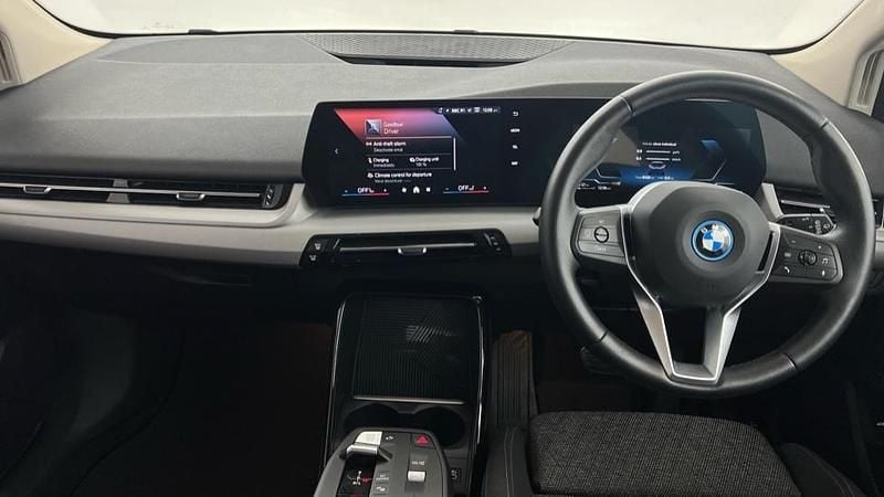 Used BMW 225 Active Tourer Sport Line 242 HP (177 kW) 2025 Blue MPV